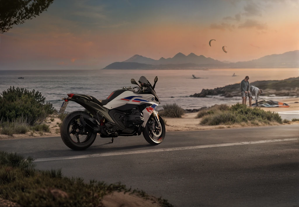 BMW-R1300RS-2026-throttlecraze.com-1