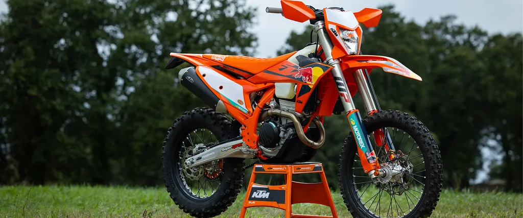 2025_KTM_350_EXC-F_CHAMPION_EDITION_1_throttlecraze.com