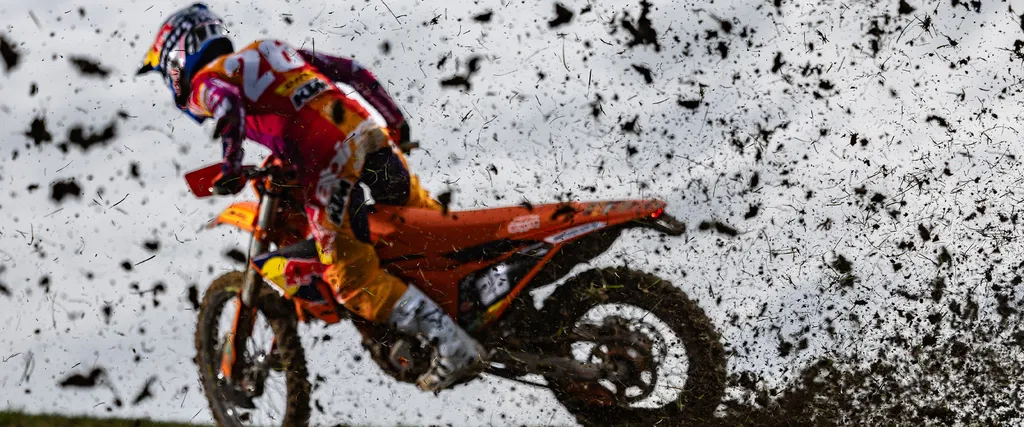 2025_KTM_500_EXCF_500_ChampionEdition-throttlecraze.com-2025_KTM_500_EXCF_Champion_Edition_6