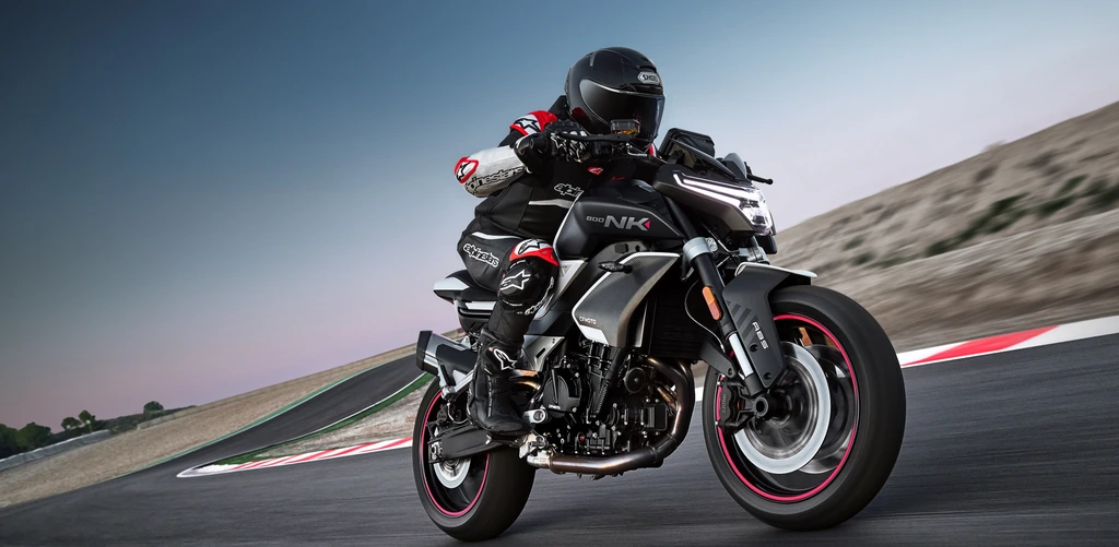 cfmoto-800nk-2025-throttlecraze.com-1_throttlecraze.com