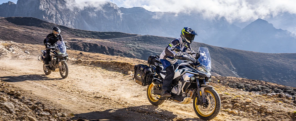 cfmoto_800mt_Explore_2025_throttlecraze_4_throttlecraze.com