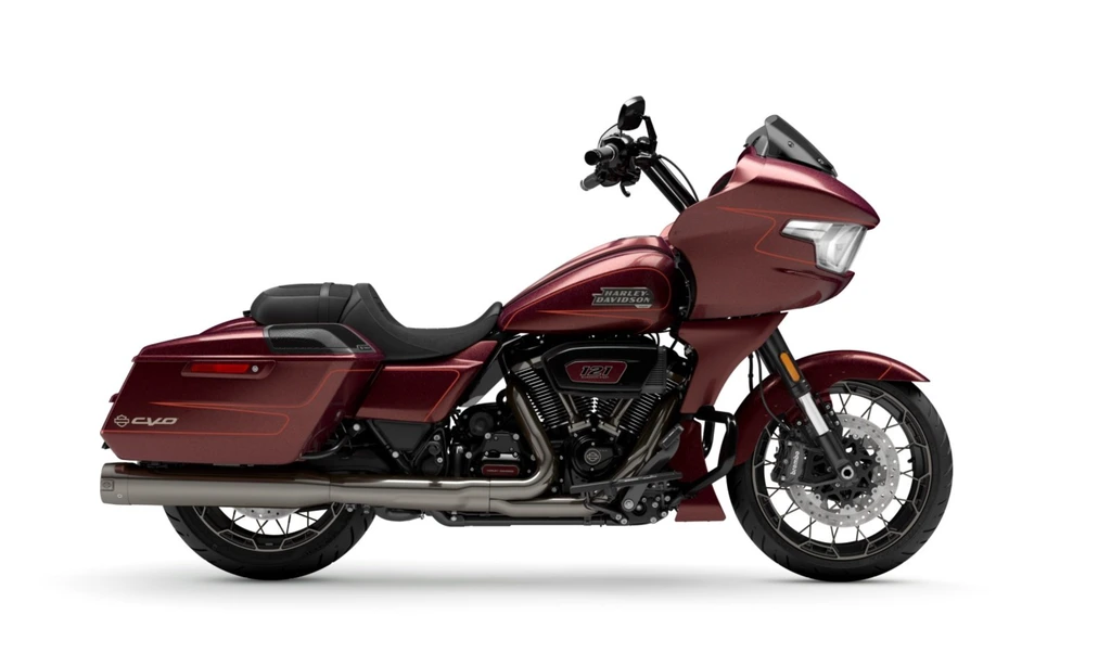2024-HD-CVO-Road-Glide-throttlecraze.com-4_throttlecraze.com