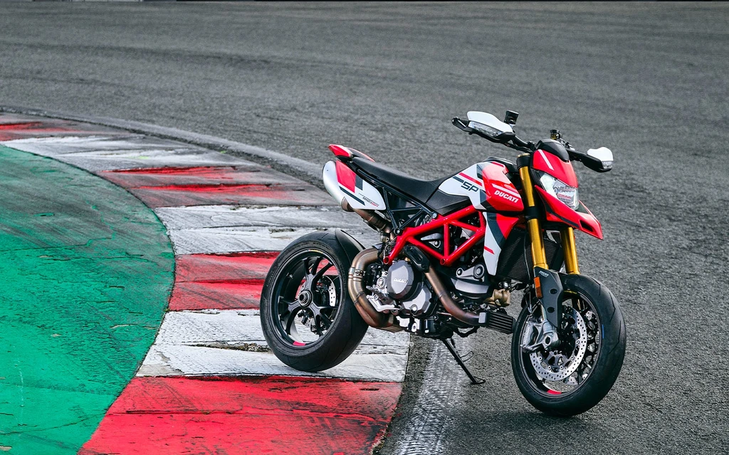 2024-ducati-hypermotard-950-sp-throttlecraze.com-2_throttlecraze.com