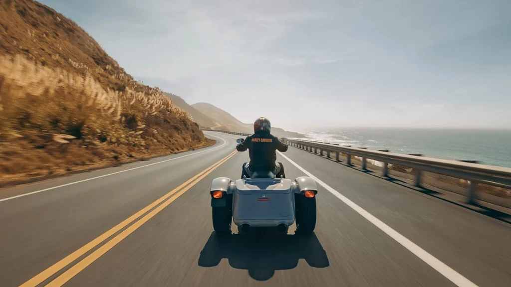 2024-harley-davidson-freewheeler-throttlecraze.com-1_throttlecraze.com