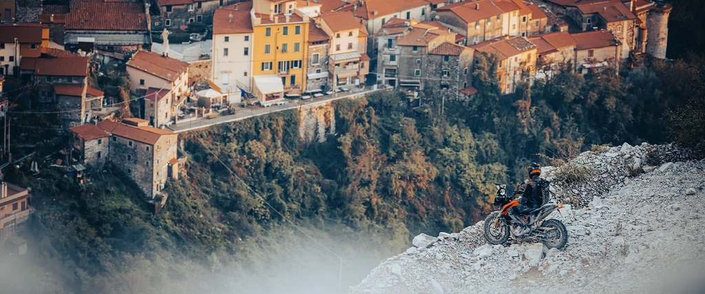 2024-ktm-390-Adventure-throttlecraze.com-3_throttlecraze.com