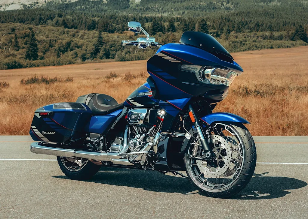 2025-HD-CVO-Road-Glide-throttlecraze.com-3_throttlecraze.com