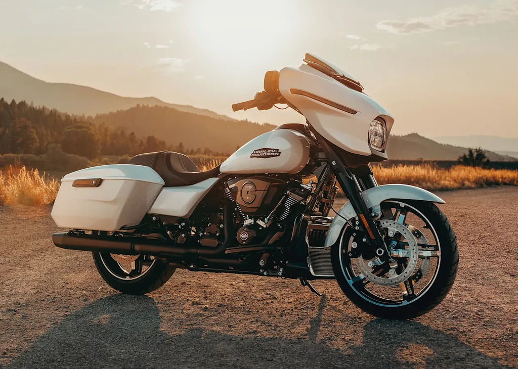 2025-HD-Street-Glide-throttlecraze.com-9_throttlecraze.com