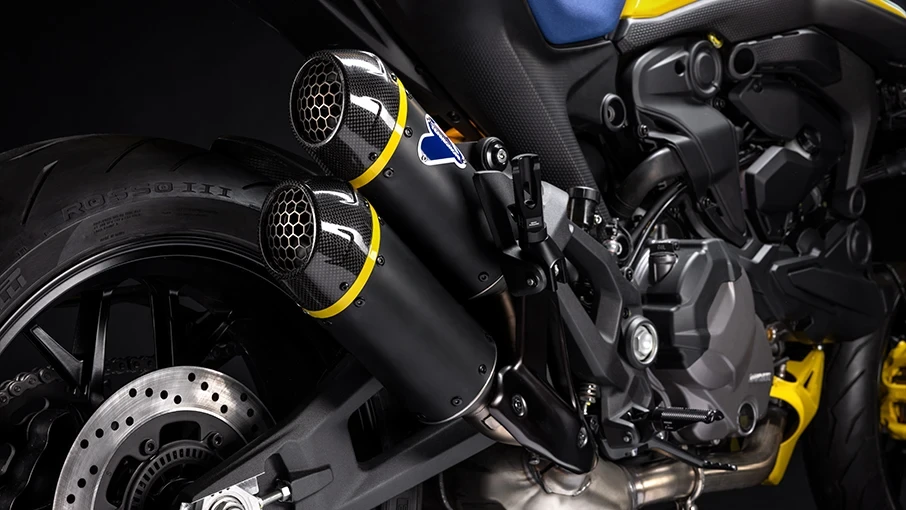 2025-ducati-monster-senna-throttlecraze.com-4_throttlecraze.com