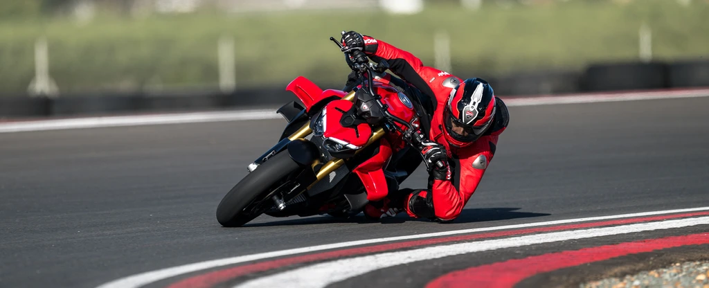 2025-ducati-streetfighter-V4S-throttlecraze.com-3_throttlecraze.com