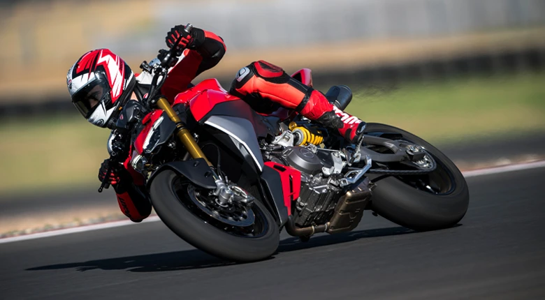 2025-ducati-streetfighter-v2-s-throttlecraze.com-2_throttlecraze.com