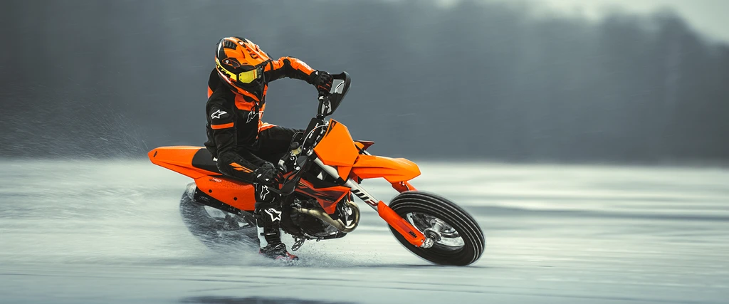 2025-ktm-450-smr-throttlecraze.com-4_throttlecraze.com