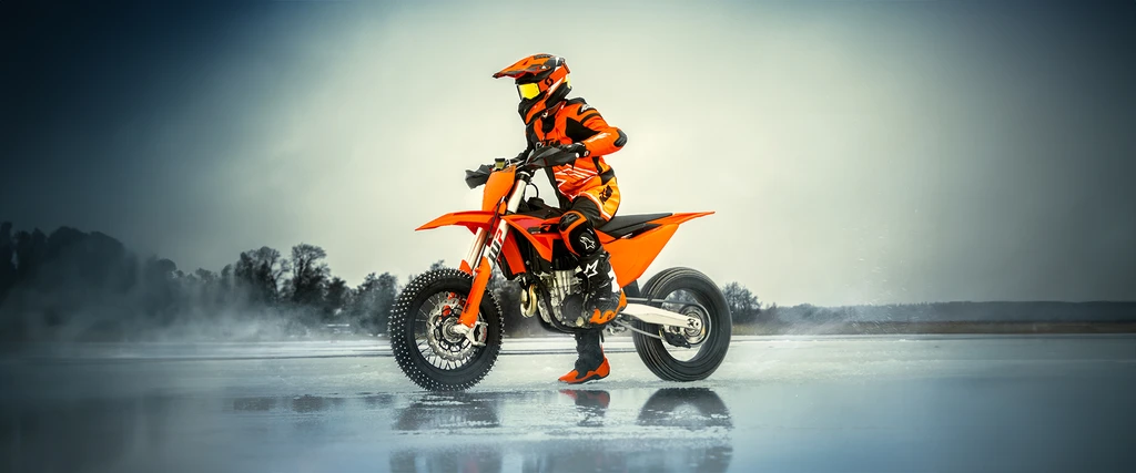 2025-ktm-450-smr-throttlecraze.com-5_throttlecraze.com