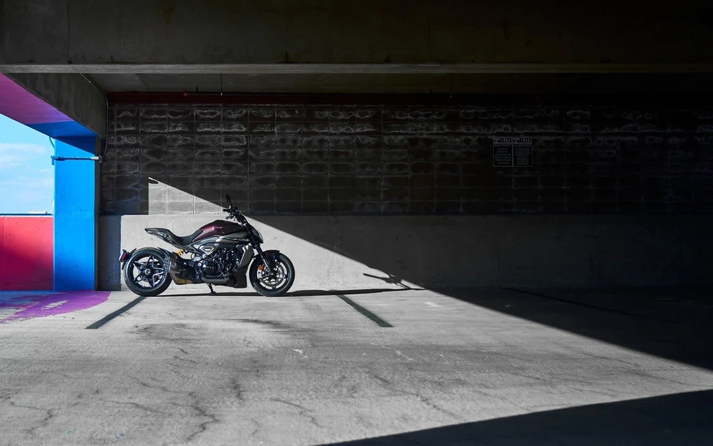 2026-ducati-xdiavel-v4-throttlecraze.com-1_throttlecraze.com