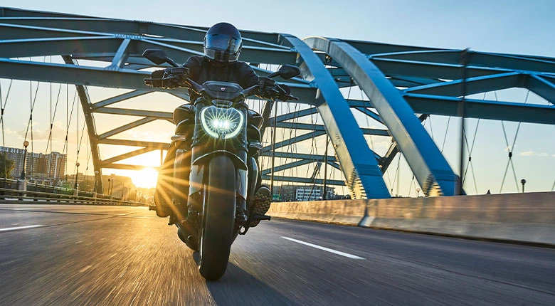 2026-ducati-xdiavel-v4-throttlecraze.com-5_throttlecraze.com