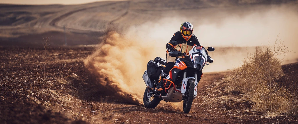 ktm-2024-1290-ADventure-R-throttlecraze.com-1_throttlecraze.com
