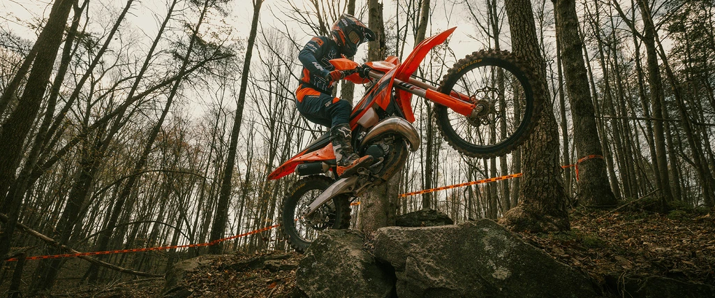 ktm-2025-125-XC-throttlecraze.com-1_throttlecraze.com