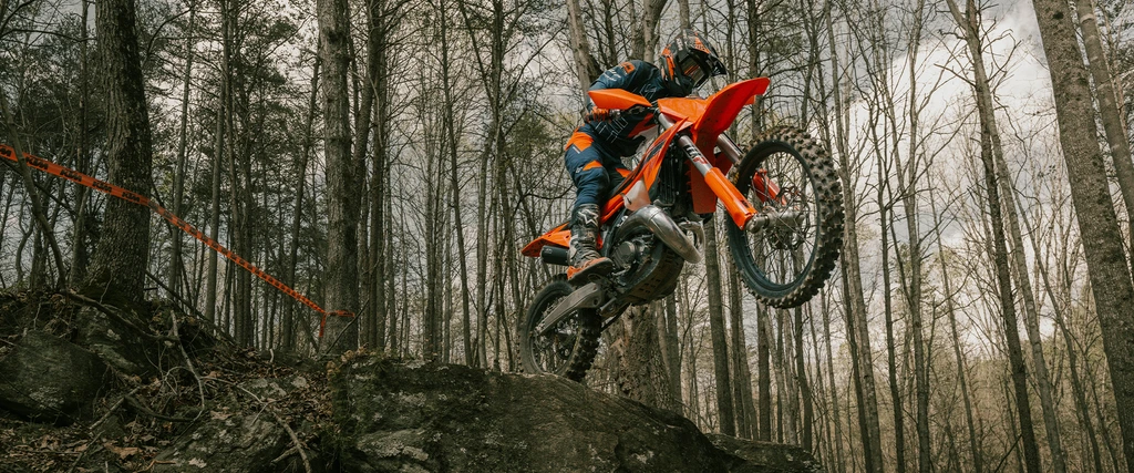 ktm-2025-125-XC-throttlecraze.com-4_throttlecraze.com