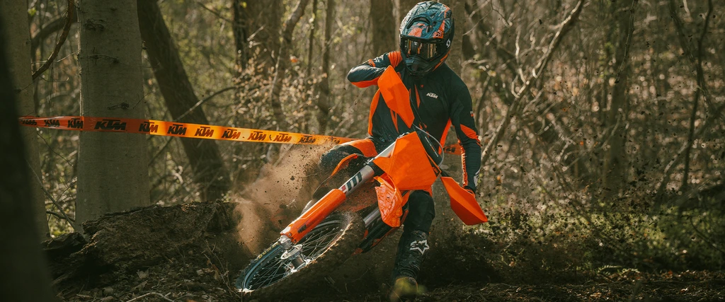 ktm-2025-250-XC-F-throttlecraze.com-4_throttlecraze.com