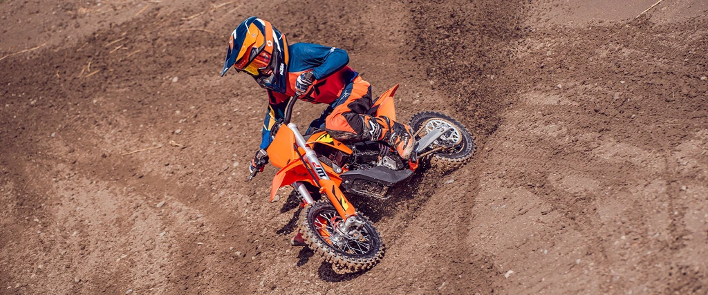 ktm-2025-SX-E-5-throttlecraze.com-1_throttlecraze.com