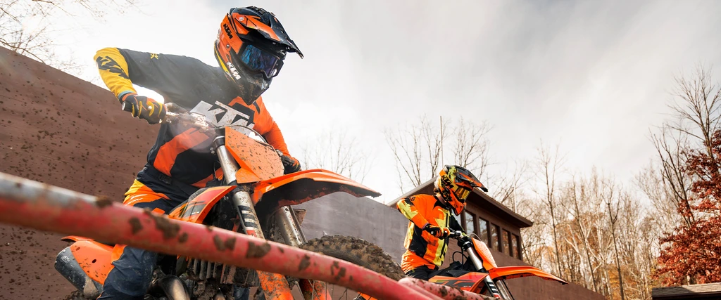 ktm-250-SX-F-2025-Throttlecraze.com-1_throttlecraze.com