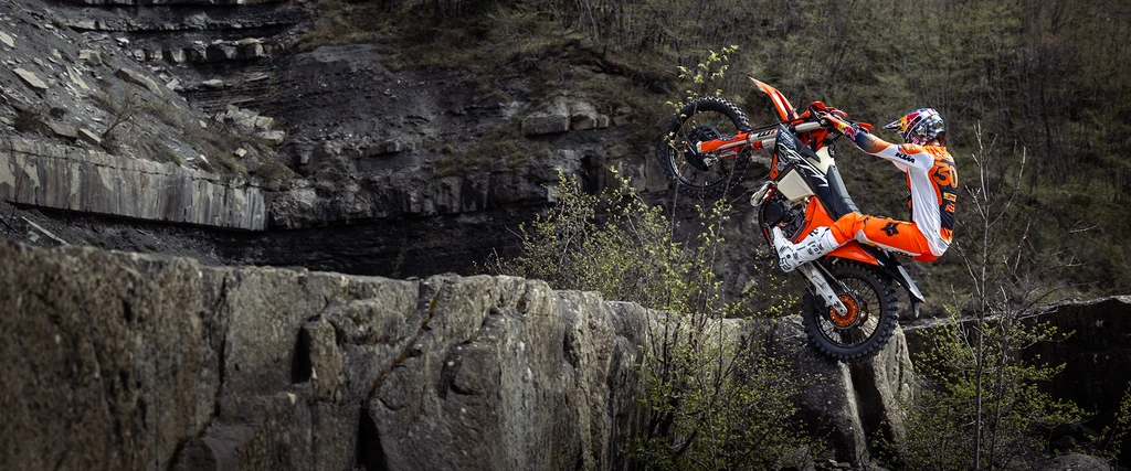 ktm-300-xc-w-hard-enduro-2025-throttlecraze.com-5_throttlecraze.com