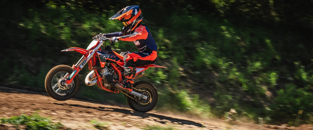ktm-50-SX-fcatoryEdition-2025-throttlecraze.com-1_throttlecraze.com