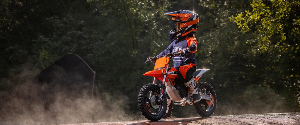 ktm-SX-E-2-2025-throttlecraze.com-4_throttlecraze.com