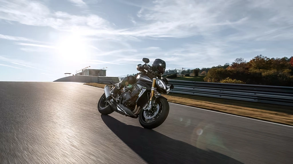 2021-2024-triumph-speed-triple-1200-rs-throttlecraze.com-4_throttlecraze.com