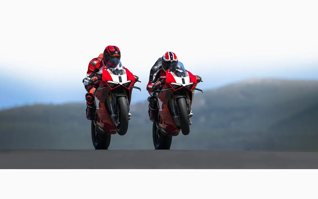 2024-ducati-panigale-v4-r-throttlecraze.com-2_throttlecraze.com