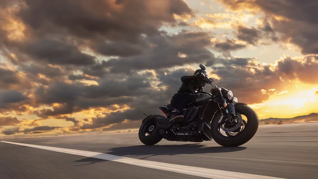 2024-triumph-rocket-3-storm-r-throttlecraze.com-5_throttlecraze.com