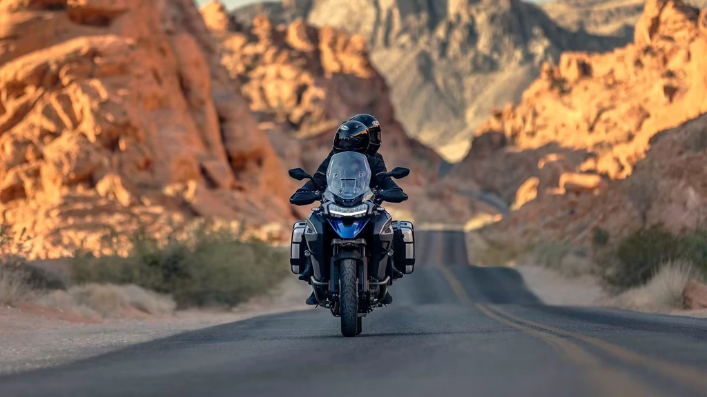 2024-triumph-tiger-1200-gt-explorer-throttlecraze.com-4_throttlecraze.com