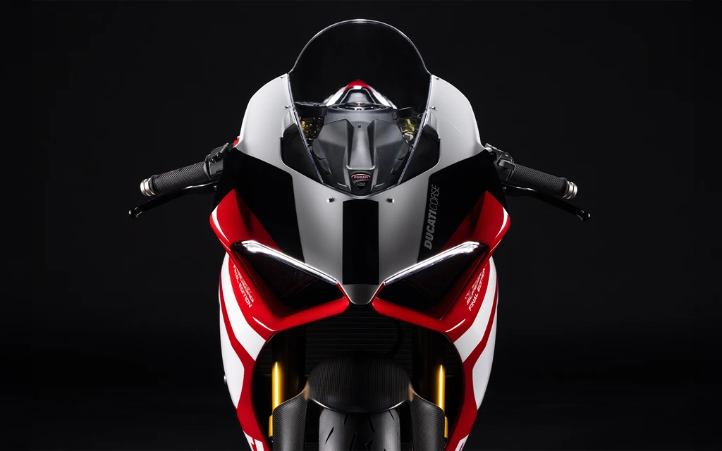 2025-ducati-panigale-v2-superquadro-final-edition-throttlecraze.com-4_throttlecraze.com