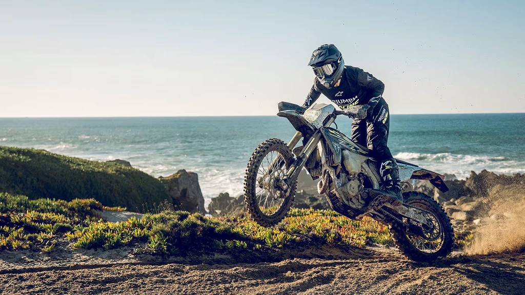 2025-triumph-450-e-throttlecraze.com-2_throttlecraze.com