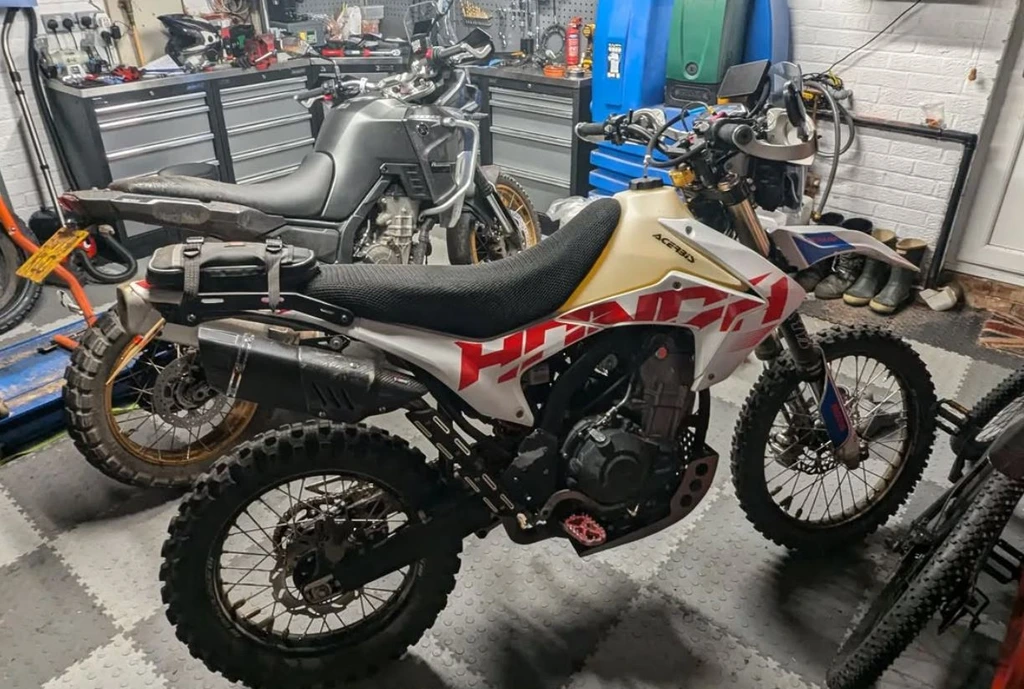 500-twin-engine-in-a-crf250l-chassis-unicorn-adv-bike-andy-scutt-throttlecraze.com-6_throttlecraze.com