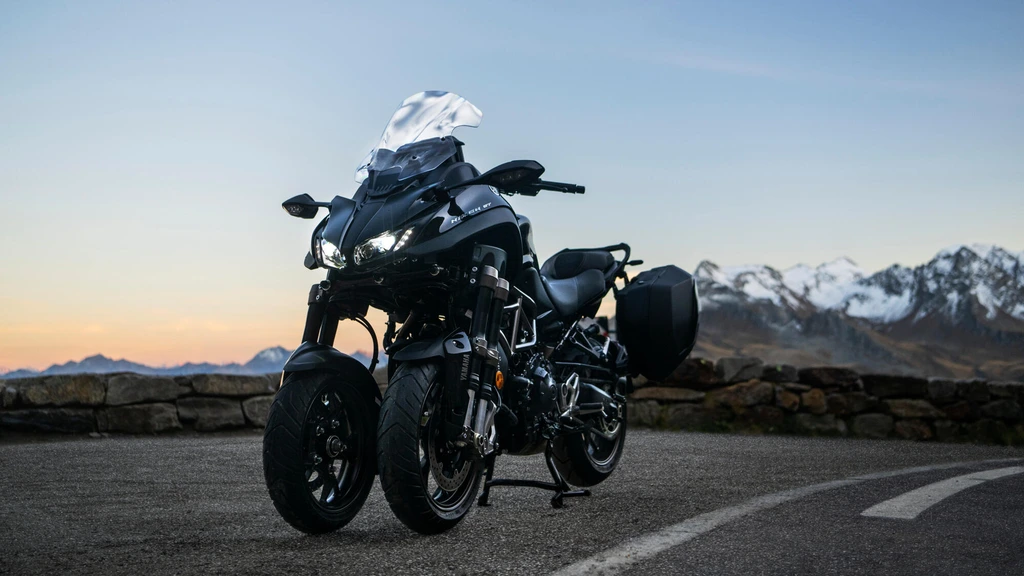 2023-yamaha-niken-gt-throttlecraze.com-3_throttlecraze.com