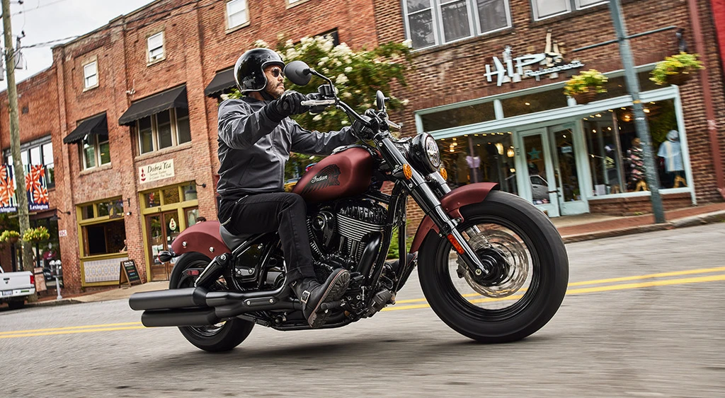 2024-indian-chief-bobber-dark-horse-throttlecraze.com-2_throttlecraze.com