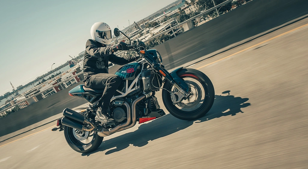 2024-indian-ftr-100-r-carbon-throttlecraze.com-1_throttlecraze.com