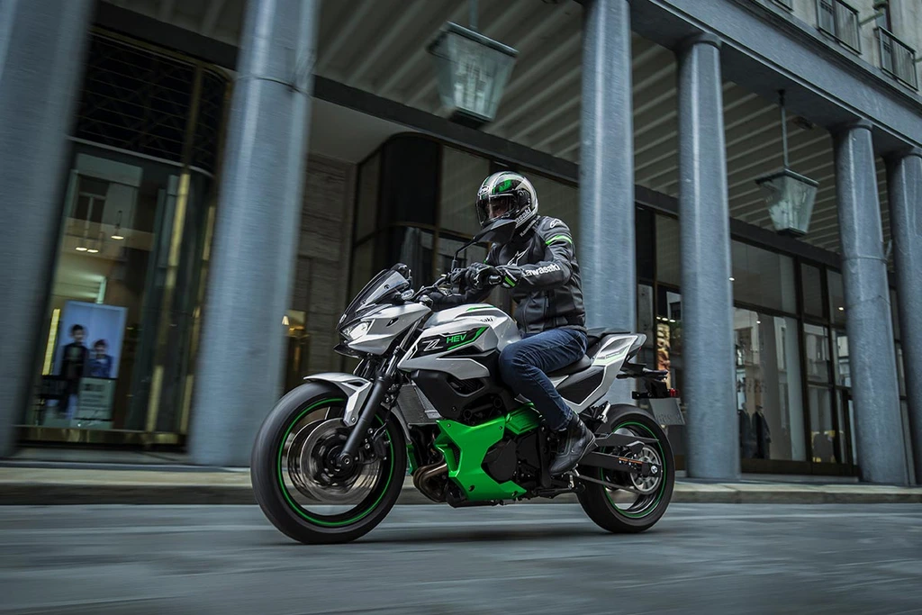 2024-kawasaki-z7-hybrid-throttlecraze.com-1_throttlecraze.com