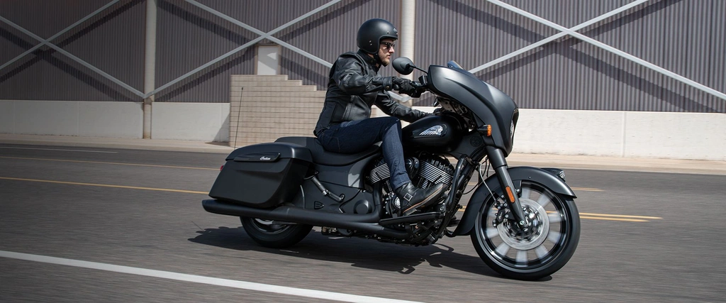 2025-indian-chieftain-darkhorse-limited-throttlecraze.com-1_throttlecraze.com
