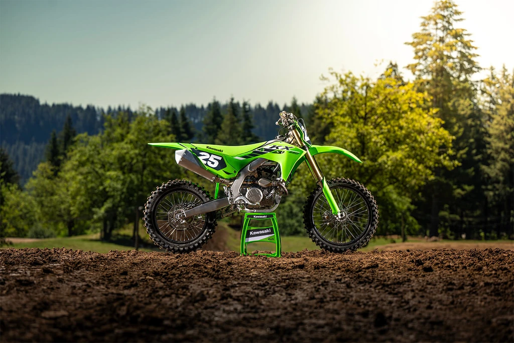 2025-kawasaki-kx250-throttlecraze.com-1_throttlecraze.com