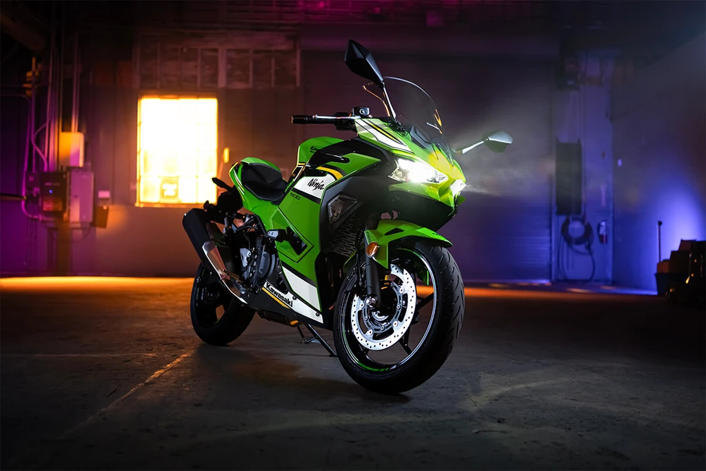 2025-kawasaki-ninja-500-se-abs-krt-edition-throttlecraze.com-1_throttlecraze.com