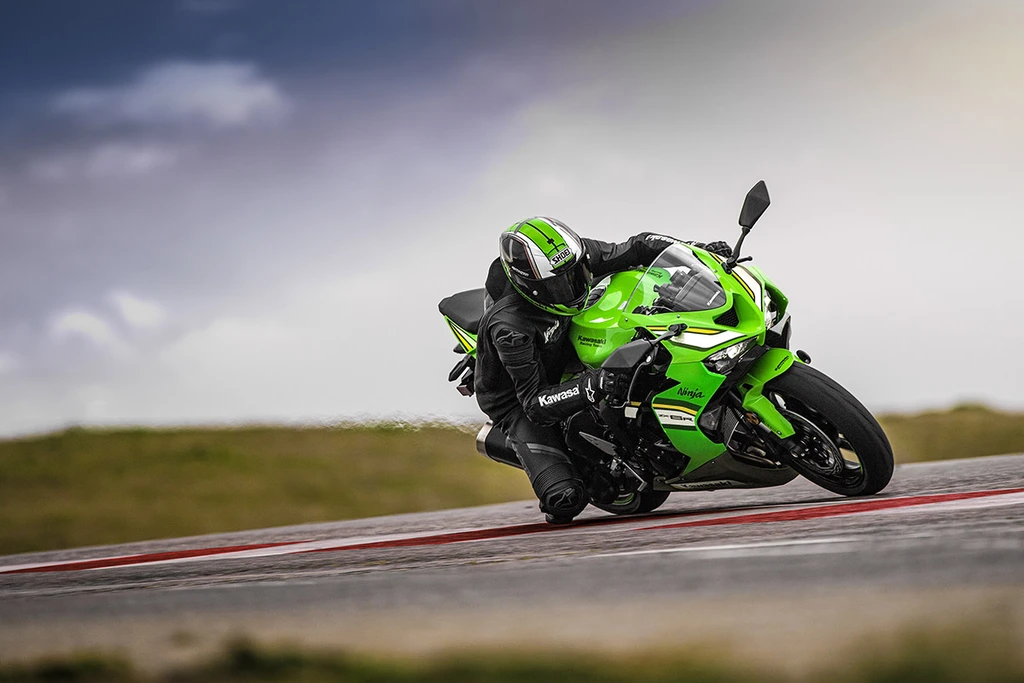 2025-kawasaki-ninja-zx-6r-krt-edition-throttlecraze.com-2_throttlecraze.com