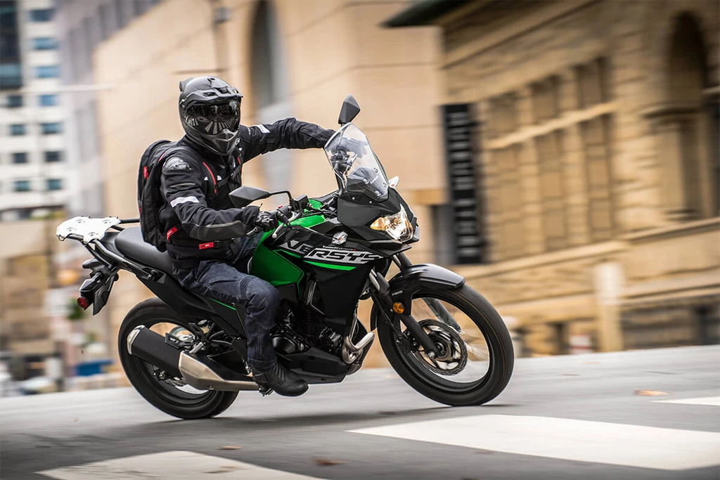 2025-kawasaki-versys-x-300-abs-throttlecraze.com-2_throttlecraze.com