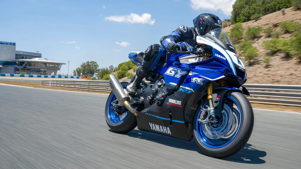 2025-yamaha-r1-gytr-throttlecraze.com-2_throttlecraze.com