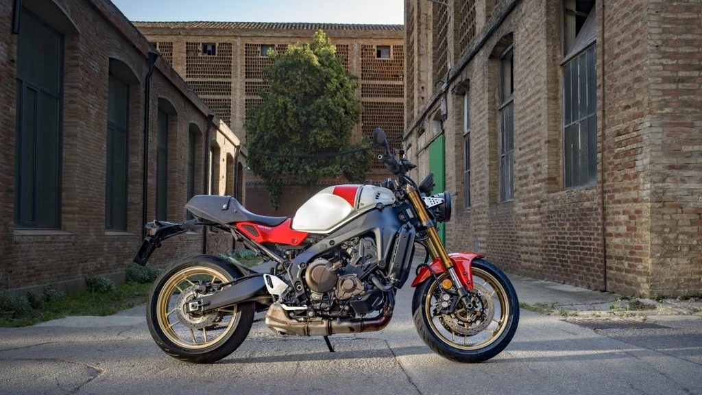 2025-yamaha-xsr900-throttlecraze.com-1_throttlecraze.com