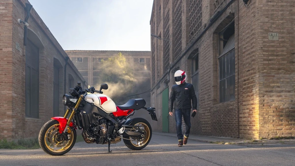 2025-yamaha-xsr900-throttlecraze.com-2_throttlecraze.com