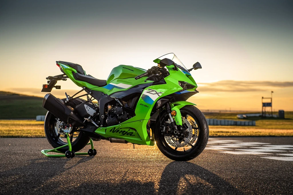 2026-kawasaki-ninja-zx-6r-throttlecraze.com-1_throttlecraze.com