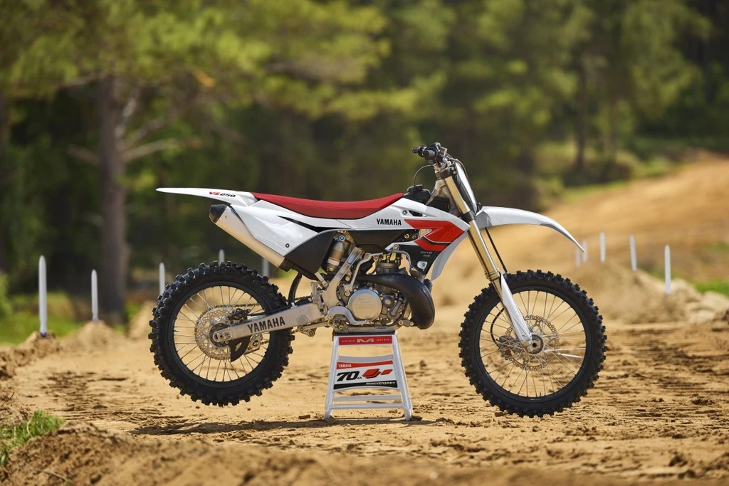 2026-yamaha-yz250-throttlecraze.com-1_throttlecraze.com