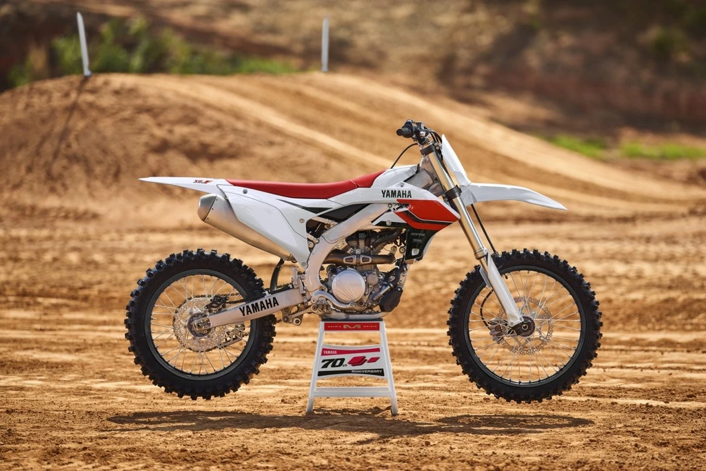 2026-yamaha-yzf250f-70th-anniversary-edition-throttlecraze.com-1_throttlecraze.com