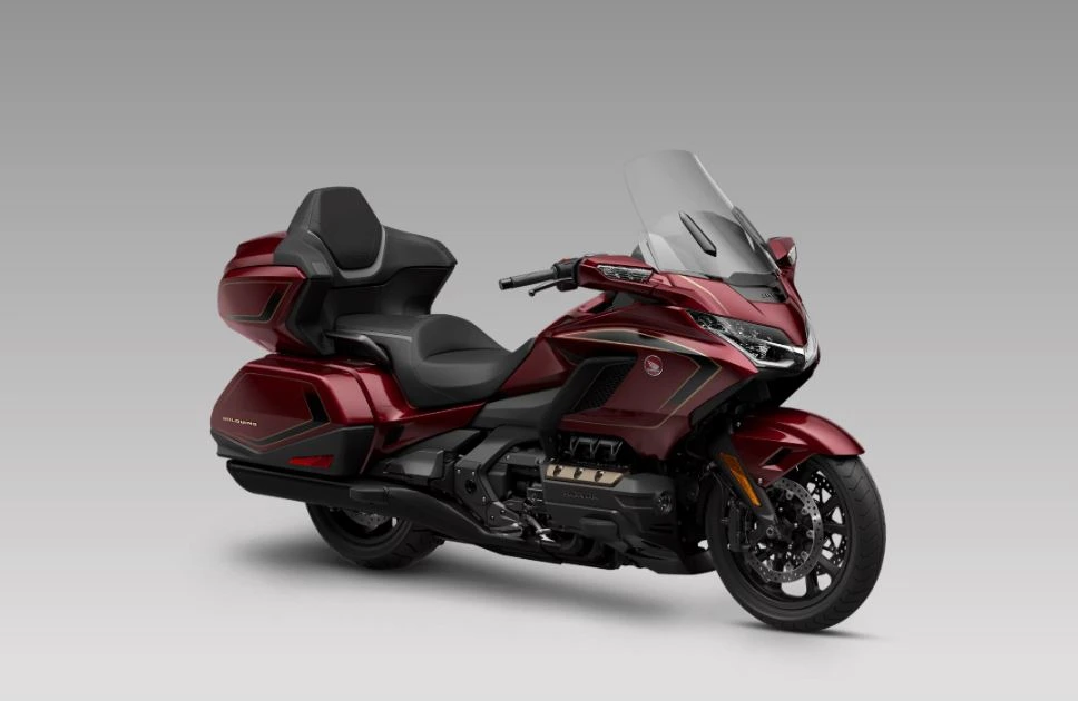 2025-honda-Gold-Wing-Tour-50th-Anniversary-throttlecraze.com-2_throttlecraze.com